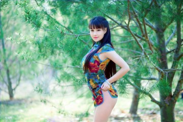 From Photos Realistic Painting - Chinese Girl Nude in Cheongsam Painting from Photos to Art